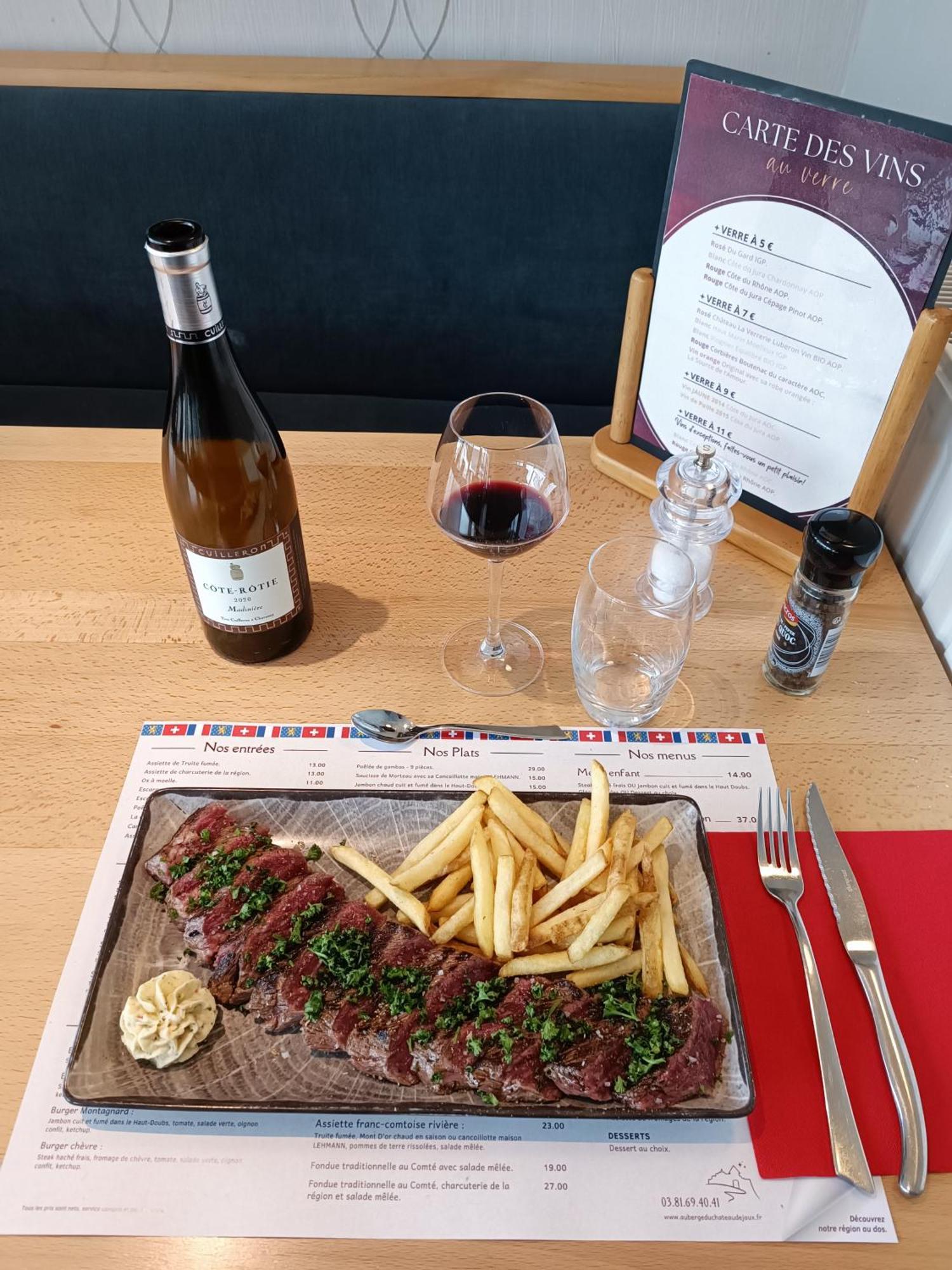 Auberge Du Chateau De Joux La Cluse-et-Mijoux Ngoại thất bức ảnh