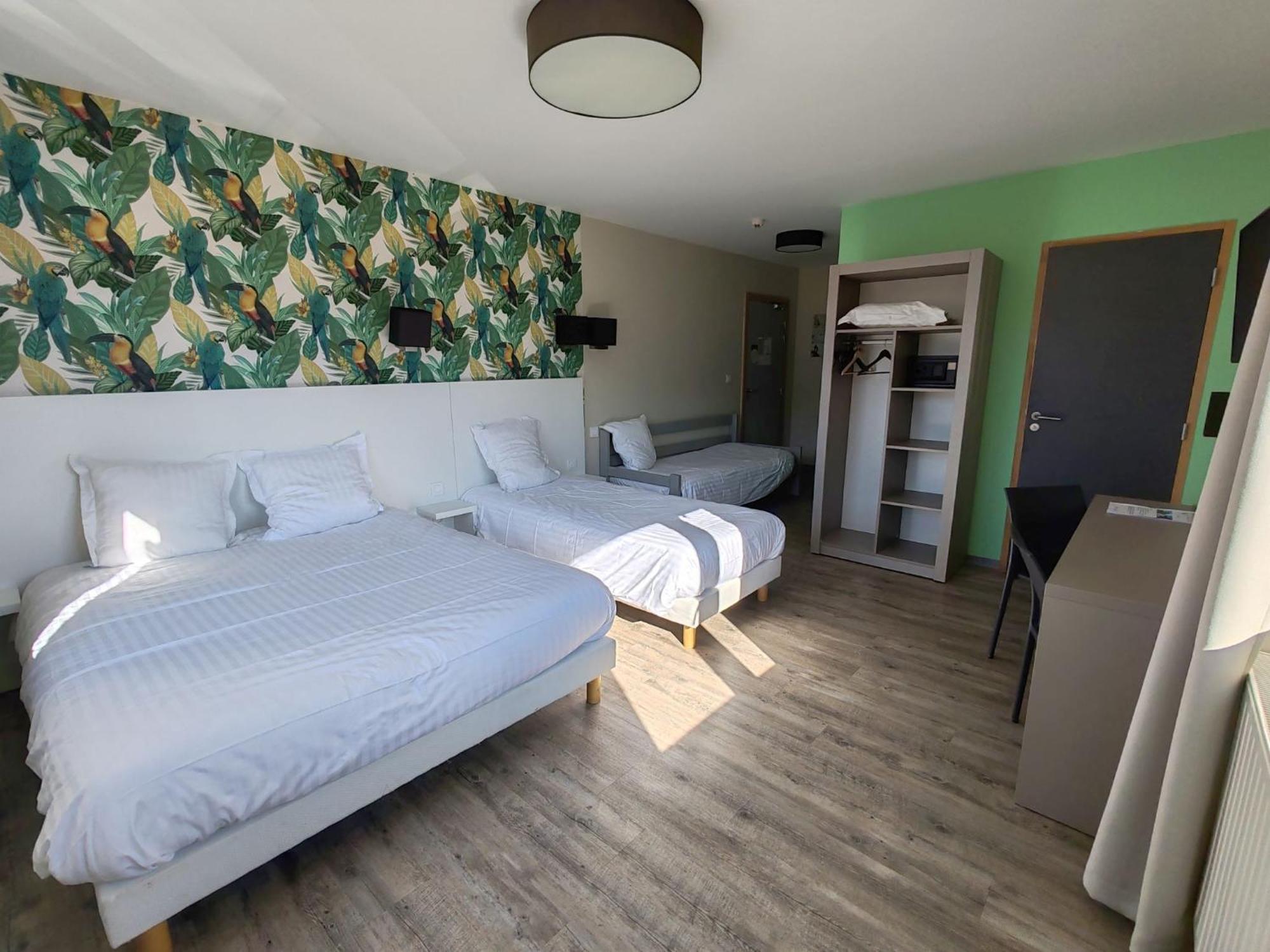 Auberge Du Chateau De Joux La Cluse-et-Mijoux Ngoại thất bức ảnh