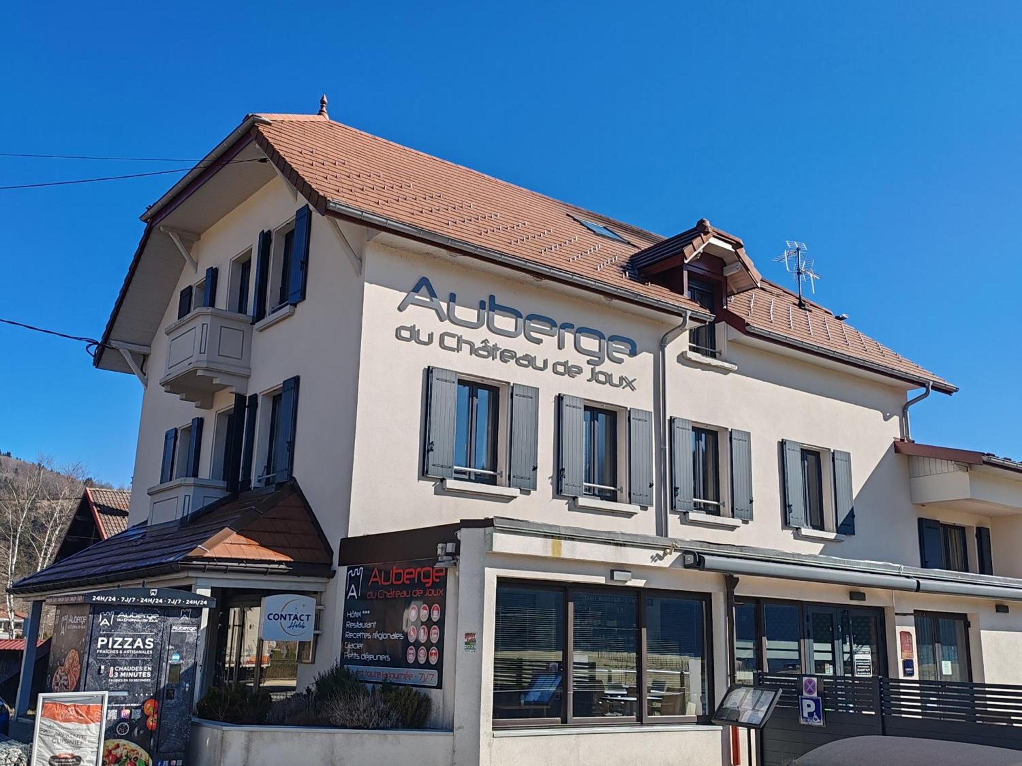Auberge Du Chateau De Joux La Cluse-et-Mijoux Ngoại thất bức ảnh